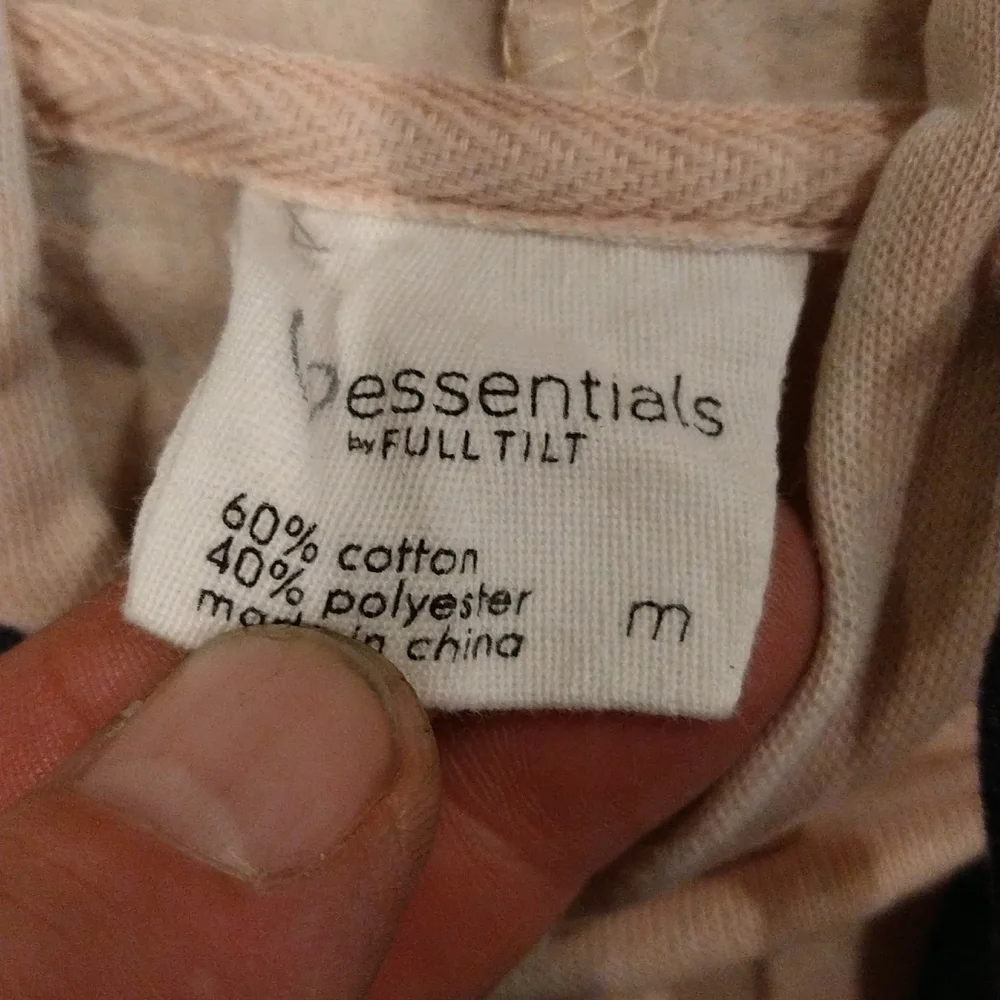 Essentials full tilt - Picture 2 of 4